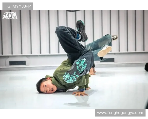 南京街舞队的阵地战:探索街舞文化在城市中的热潮与影响 南京街舞队的阵地战:探索街舞文化在城市中的热潮与影响