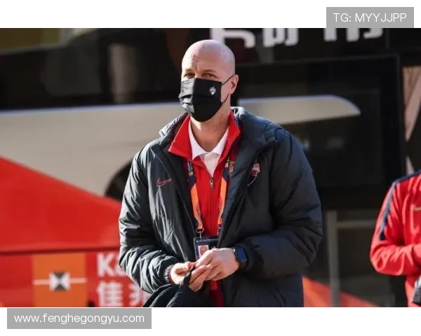 西甲焦点战赫罗纳主场迎战巴塞罗那争夺三分荣耀之战